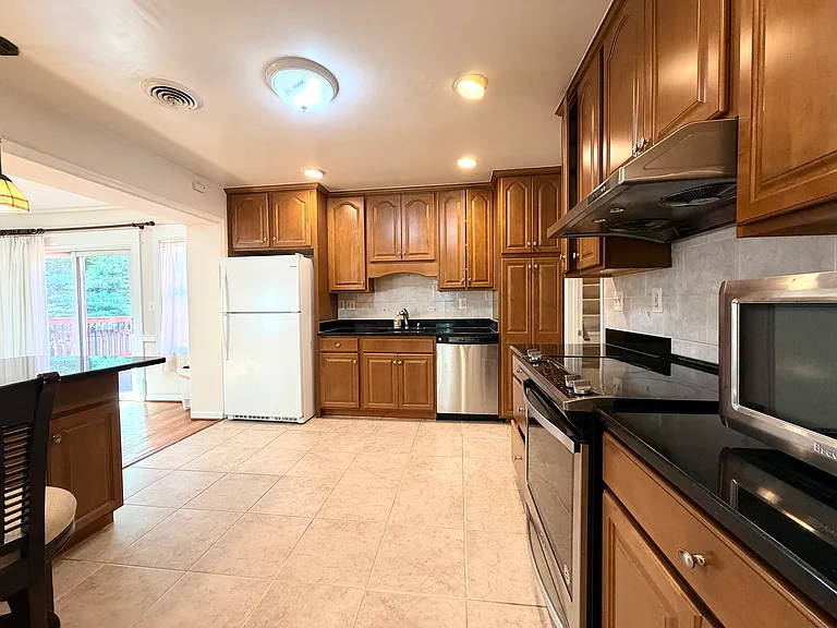 7529 Cayuga Ave — Photo 13