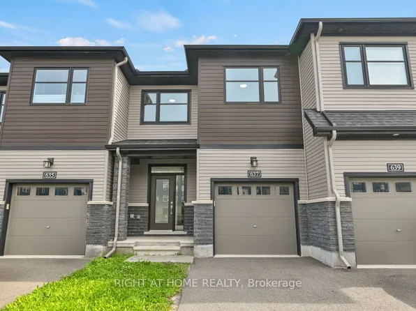 637 Prominence Way, Ottawa, ON K4A 5K7