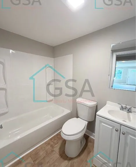 113 Hammond Ave — Photo 12