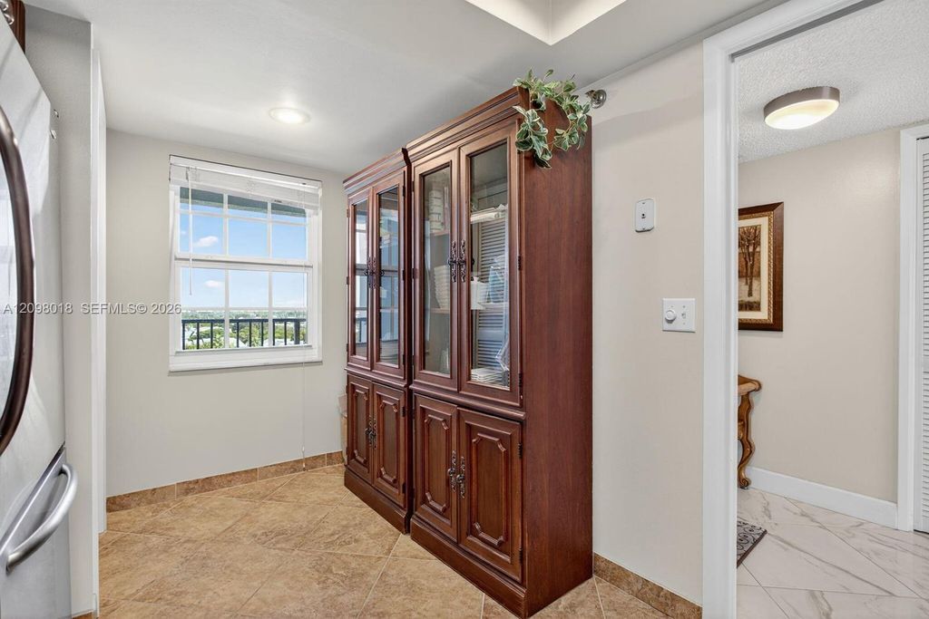 2900 N Course Dr APT 905, photo 6