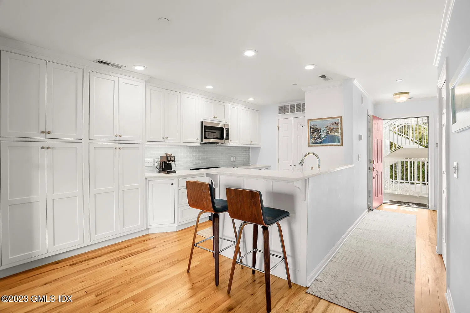 2 bed, 2.0 bath, 1814 sqft, $7,000 — Photo 3