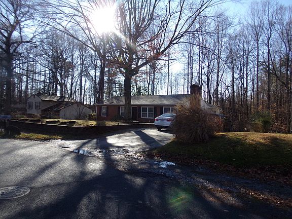 3rd image of 6018 Battlefield Green Dr