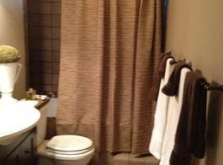 10 Kingsbury Rd, Norfolk, MA 02056