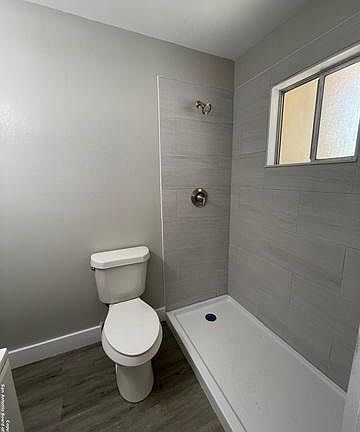 5th image of 125 Victor St APT 5