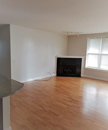 5th image of 2257 W Lake St Unit 303