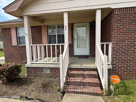 2nd image of 45 Ellendale Cv