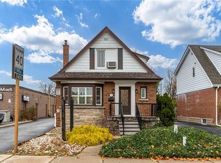 15 Empress Ave, Hamilton, ON L9A1M1