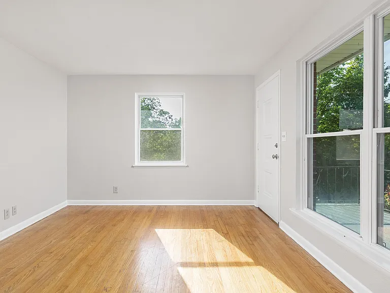 301 Wygoda Cir — Photo 13