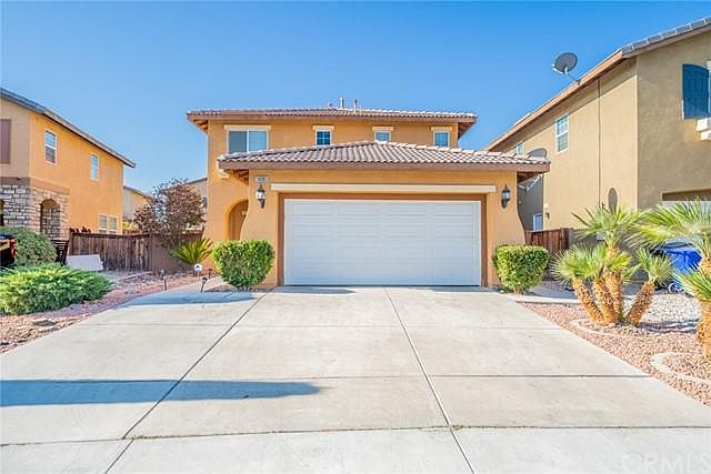 1st image of 14381 Moon Valley St