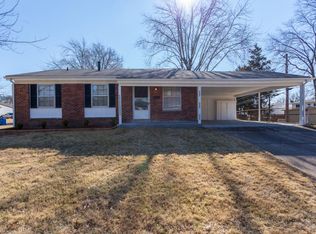 1040 Cedar Pl, Florissant, MO