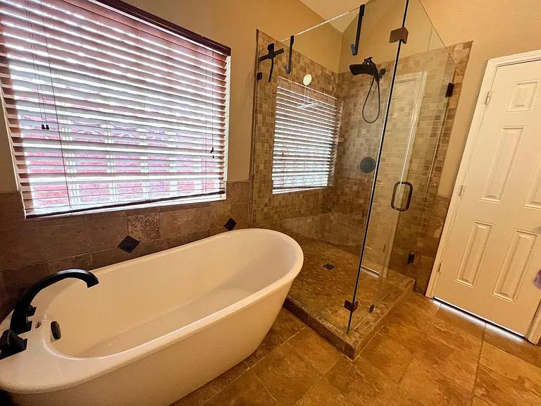 2215 Dorman Ct — Photo 34