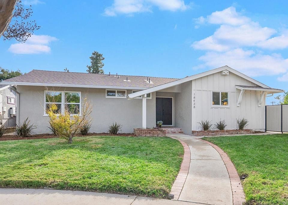 2nd image of 18438 Los Alimos St