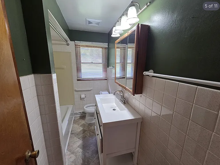 219 Sunset Dr — Photo 4