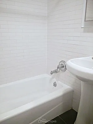 Rented by City Connections Realty | media 32