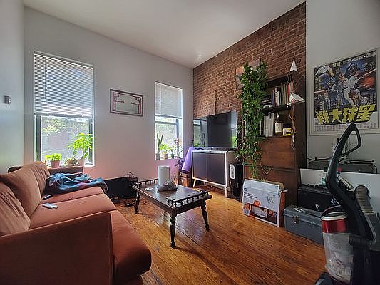 1st image of 118 Clifton Pl #4A