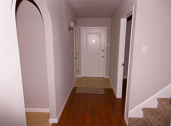 2nd image of 609 Beacon Hill Dr