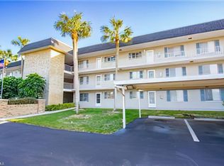 5515 Rattlesnake Hammock Rd APT 108, Naples, FL 34113