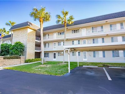 5515 Rattlesnake Hammock RD #108, Naples, FL, 34113