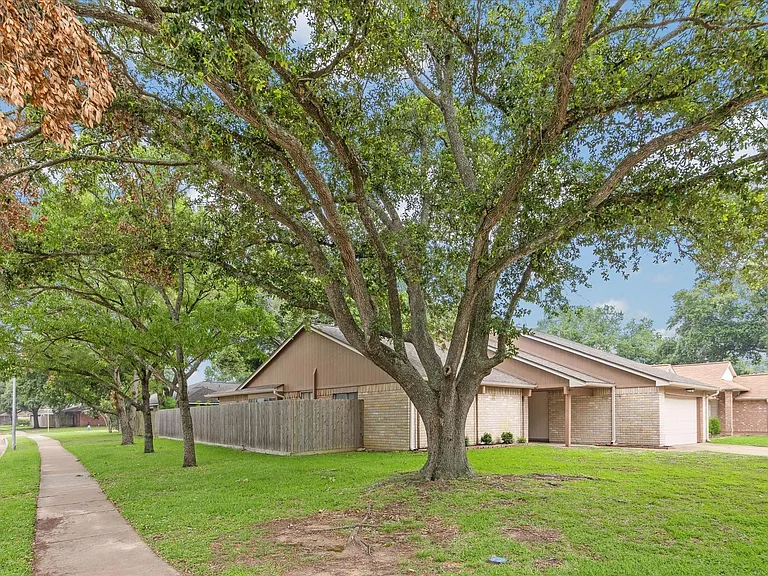 1534 Valley Landing Dr — Photo 7