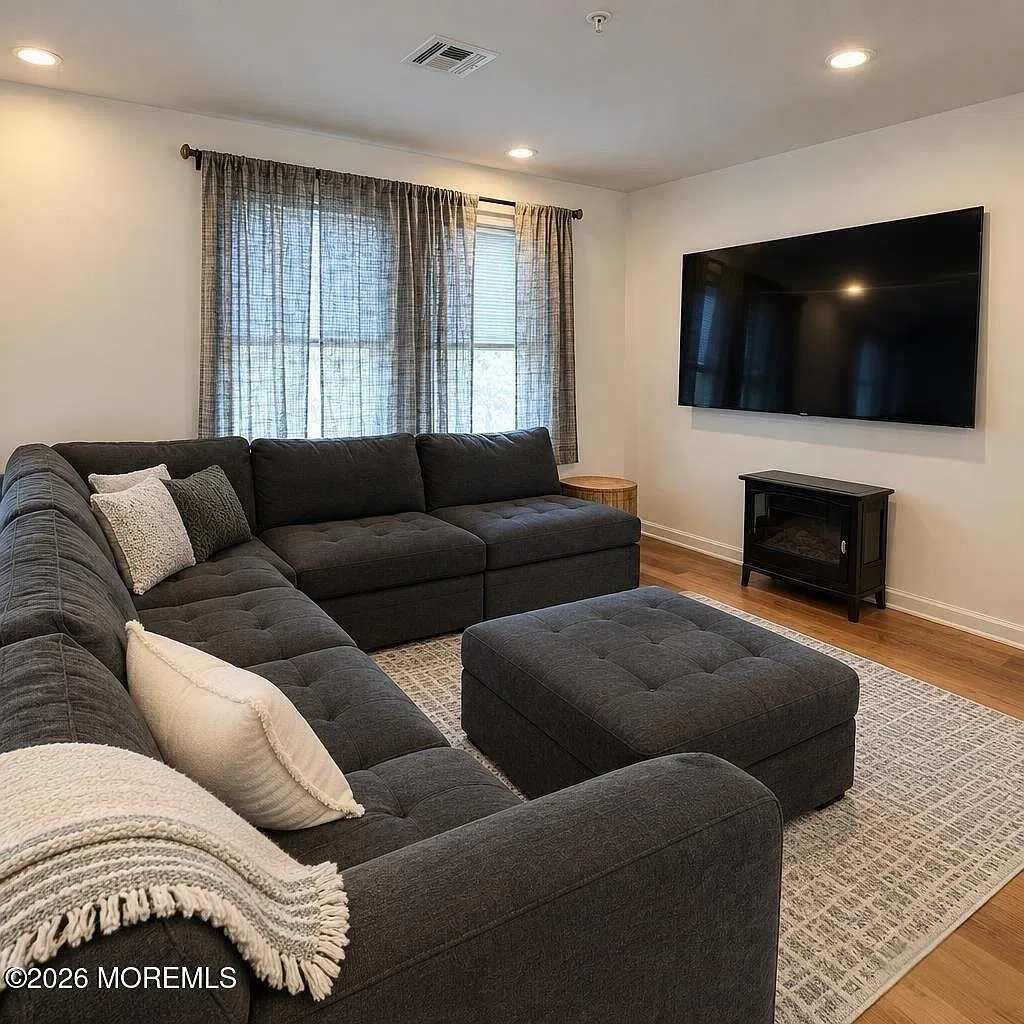 2 bed, 1.5 bath, 840 sqft, $3,000 — Photo 4