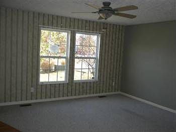4th image of 3921 Little Creek Dr