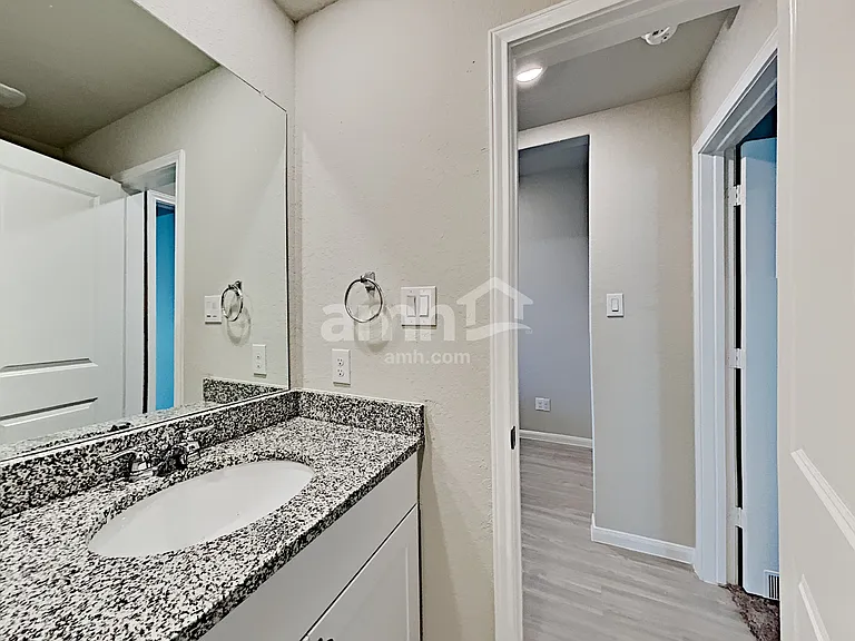 2713 Iberia Ct — Photo 17