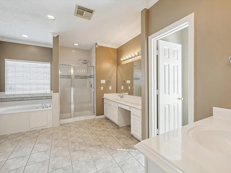 2802 Briarhurst Park — Photo 16