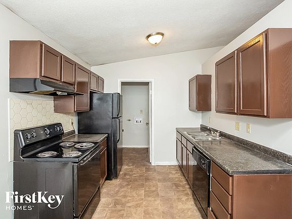 4th image of 2809 N Grassy Creek Dr