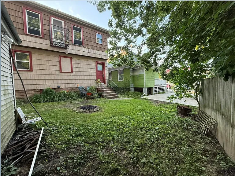1975 E Washington Ave #1B — Photo 14