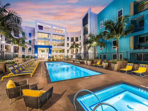21221 W Oxnard St #557