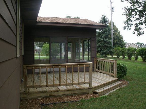 Back Sunroom with Deck