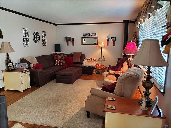 4th image of 5461 Highland Dr