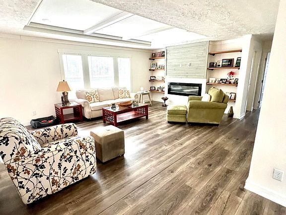 3rd image of 9556 Silver Spoon Road