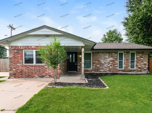 806 S Meadow Ln, Mustang, OK 73064