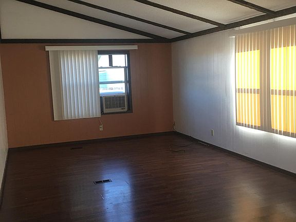 Living room/family room