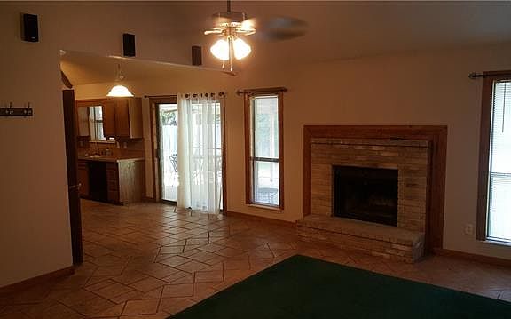 3rd image of 2520 Hillside Dr
