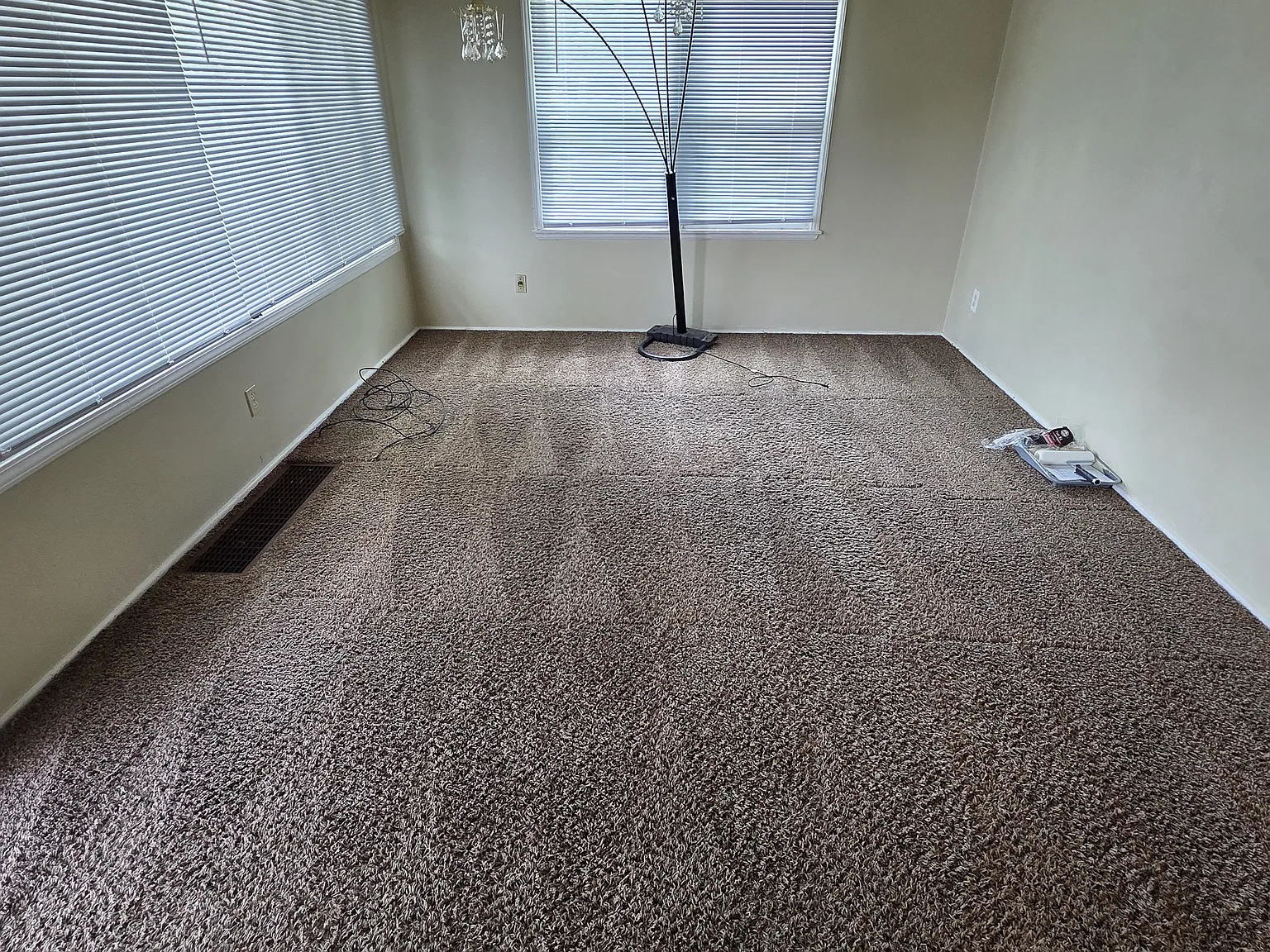 2 bed, 1.5 bath, 1000 sqft, $1,100 — Photo 2