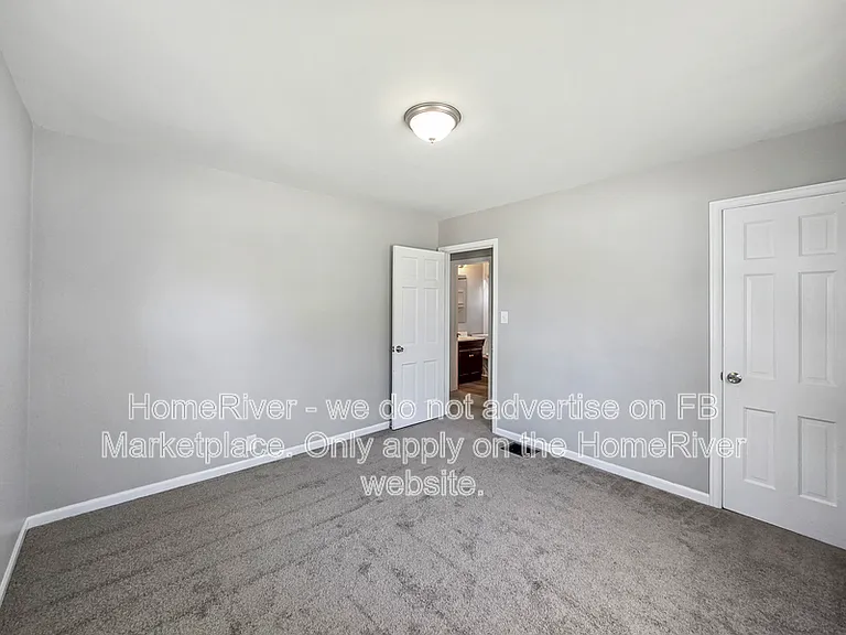 229 S 7th Ave — Photo 12