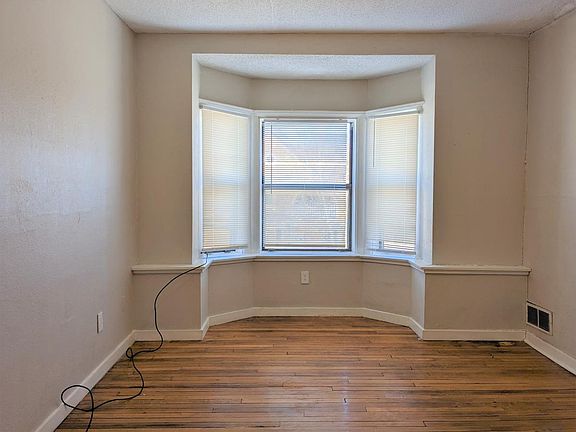 5th image of 2200-2 N Benton Blvd #2N
