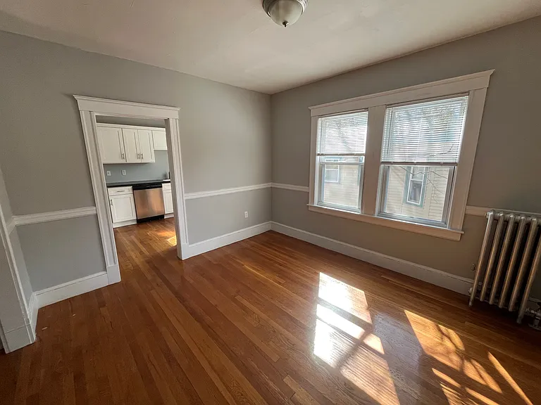 113 Sherwood St #3R — Photo 4
