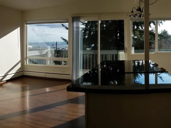 2311 W Raye St APT 2, Seattle, WA 98199