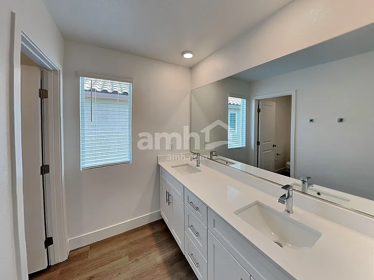 8183 Braavos Peninsula Ave — Photo 16