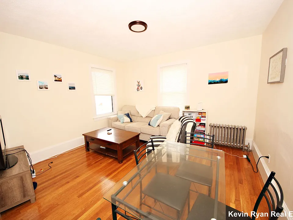 105 Cushing St #2B