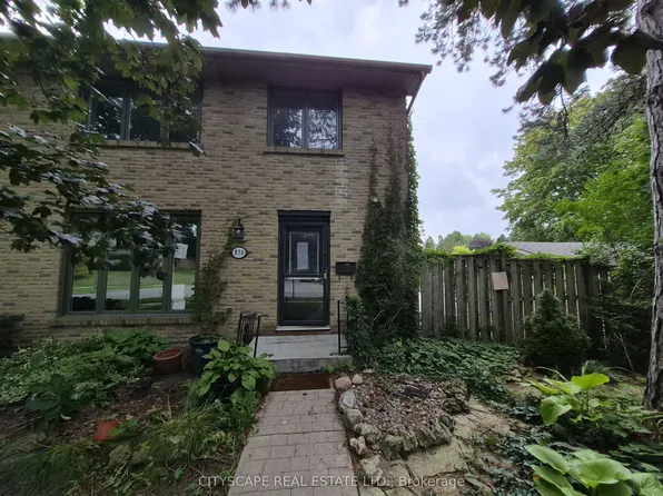 850 Berkshire Dr #8, London, ON N6J 3S7