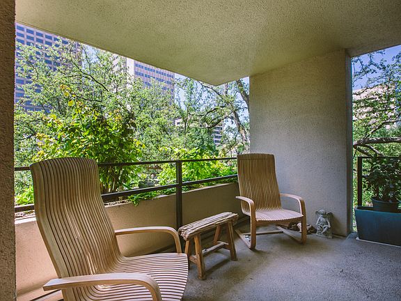 Front patio - city view.