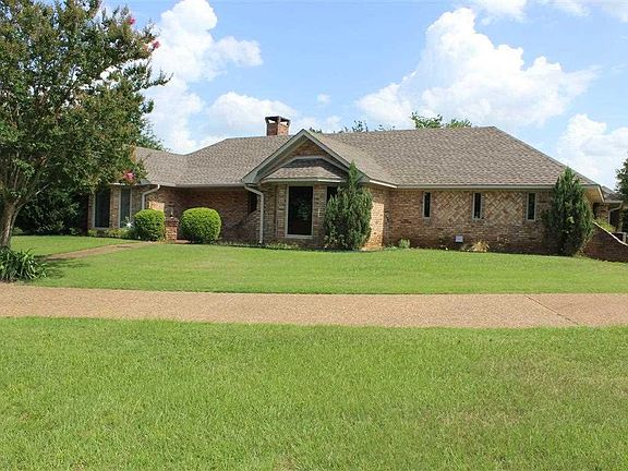 2nd image of 212 Pyeatt Dr