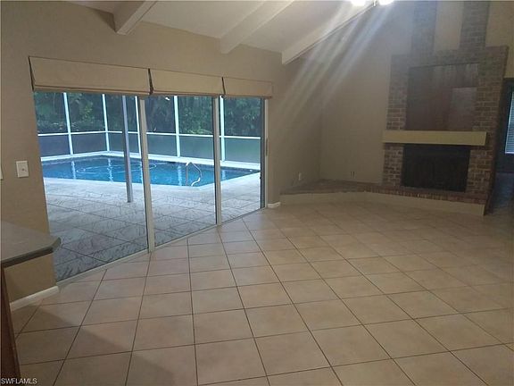 3rd image of 1394 Burgundy Dr