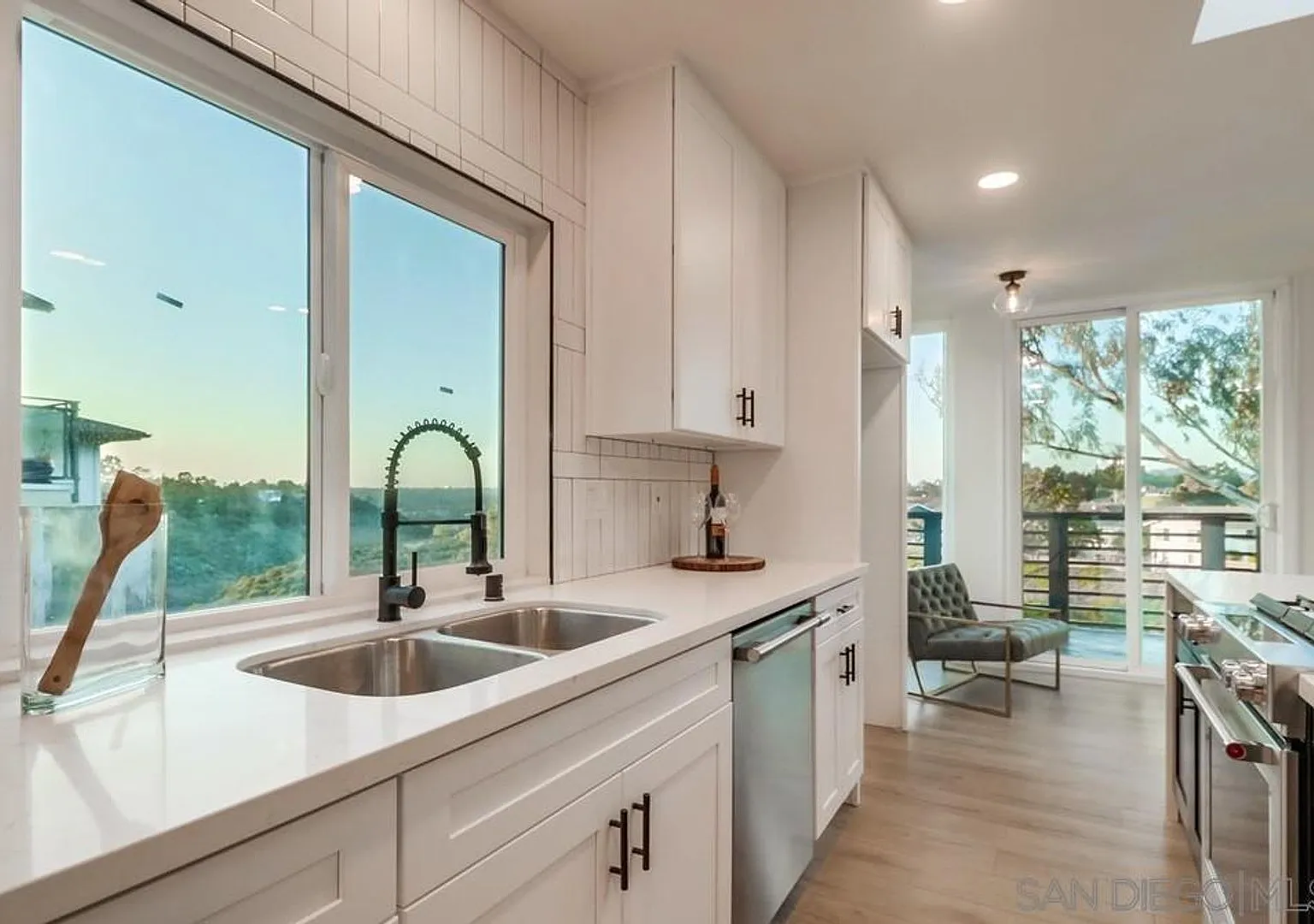 Talmadge Home with Canyon Views & Private Yard — Photo 4