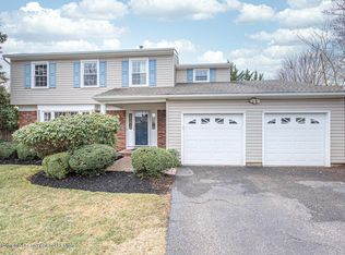 2 Nathan Hale Pl, Freehold, NJ 07728
