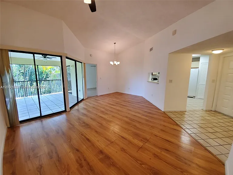 805 N Franklin Ave #805L — Photo 24